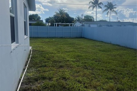 Villa ou maison à vendre à Miami, Floride: 3 chambres, 87.61 m2 № 1796375 - photo 5