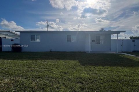 Villa ou maison à vendre à Miami, Floride: 3 chambres, 87.61 m2 № 1796375 - photo 6
