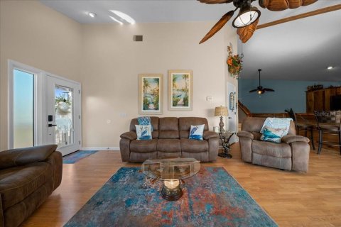 Condo in Crystal River, Florida, 2 bedrooms  № 2370949 - photo 4