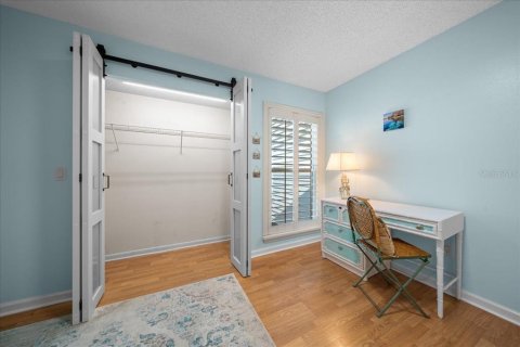 Condo in Crystal River, Florida, 2 bedrooms  № 2370949 - photo 23
