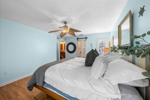 Condo in Crystal River, Florida, 2 bedrooms  № 2370949 - photo 27