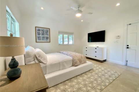 Casa en alquiler en Key Biscayne, Florida, 6 dormitorios, 331.1 m2 № 1730483 - foto 20