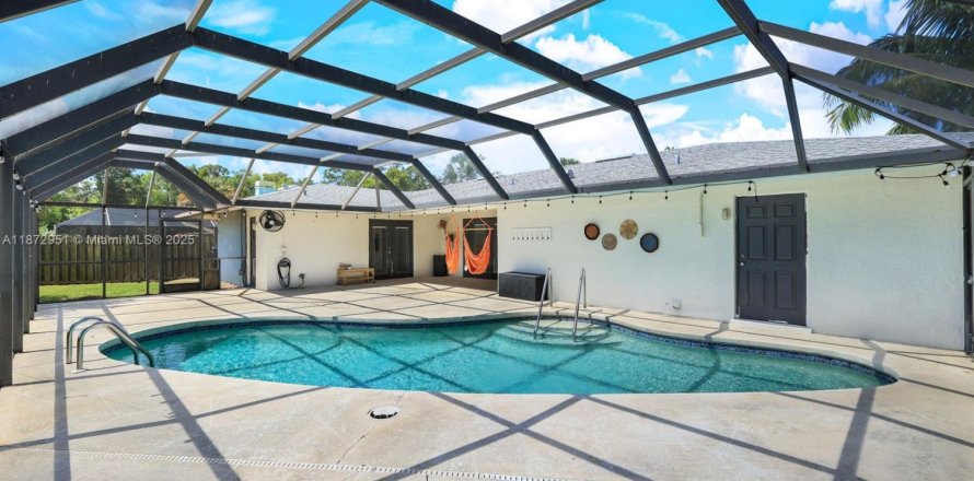 Дом в Нейплс, Флорида 3 спальни № 1897786