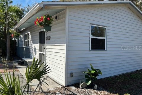 Appartement à louer à Largo, Floride: 2 chambres, 74.32 m2 № 2423843 - photo 3