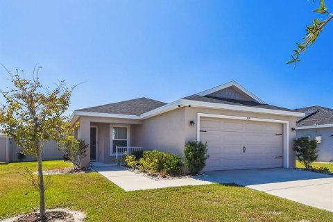 House in Ruskin, Florida 3 bedrooms, 138.61 sq.m. № 2204968