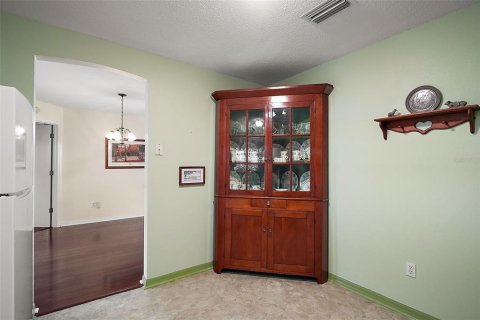 House in The Villages, Florida 2 bedrooms, 106.65 sq.m. № 1881230 - photo 13