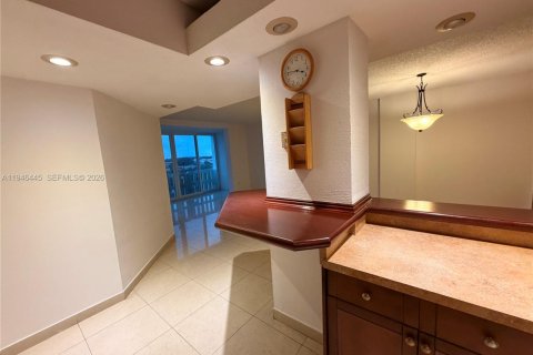 Copropriété à louer à Hollywood, Floride: 2 chambres, 102.19 m2 № 2002772 - photo 11