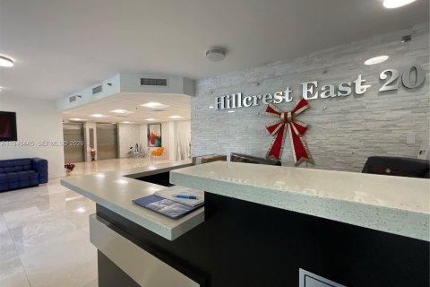 Copropriété à louer à Hollywood, Floride: 2 chambres, 102.19 m2 № 2002772 - photo 5