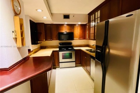 Copropriété à louer à Hollywood, Floride: 2 chambres, 102.19 m2 № 2002772 - photo 10