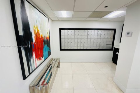 Copropriété à louer à Hollywood, Floride: 2 chambres, 102.19 m2 № 2002772 - photo 7