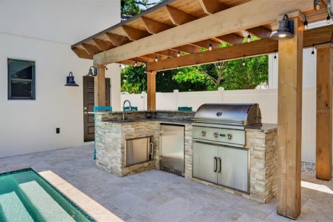 Casa en venta en Sarasota, Florida, 4 dormitorios, 259.94 m2 № 2383702 - foto 17