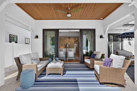 Casa en venta en Sarasota, Florida, 4 dormitorios, 259.94 m2 № 2383702 - foto 16