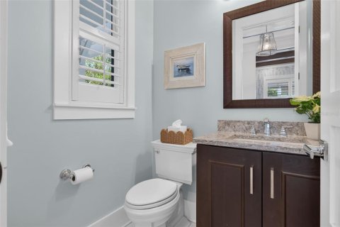 Casa en venta en Sarasota, Florida, 4 dormitorios, 259.94 m2 № 2383702 - foto 5