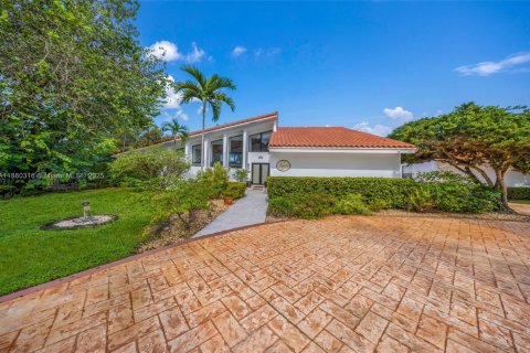 Villa ou maison à vendre à Miami, Floride: 5 chambres, 337.51 m2 № 1929057 - photo 1