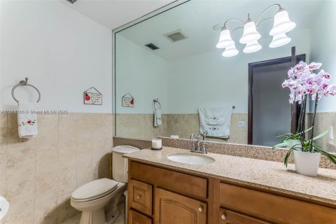 Villa ou maison à vendre à Miami, Floride: 5 chambres, 337.51 m2 № 1929057 - photo 15