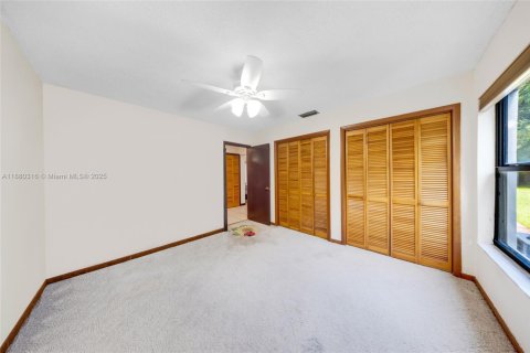 Villa ou maison à vendre à Miami, Floride: 5 chambres, 337.51 m2 № 1929057 - photo 27