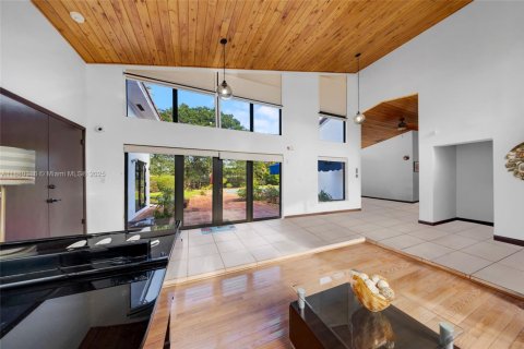 Villa ou maison à vendre à Miami, Floride: 5 chambres, 337.51 m2 № 1929057 - photo 9