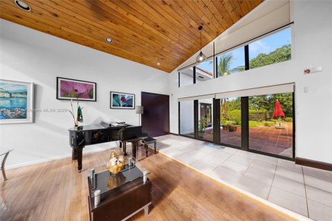 Villa ou maison à vendre à Miami, Floride: 5 chambres, 337.51 m2 № 1929057 - photo 7