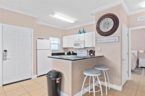 Townhouse in Kissimmee, Florida 4 bedrooms, 157.38 sq.m. № 1725597 - photo 26