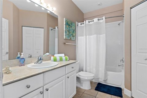 Townhouse in Kissimmee, Florida 4 bedrooms, 157.38 sq.m. № 1725597 - photo 13