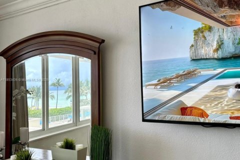 Купить кондоминиум в Санни-Айлс-Бич, Флорида 33.44м2, № 2055152 - фото 13