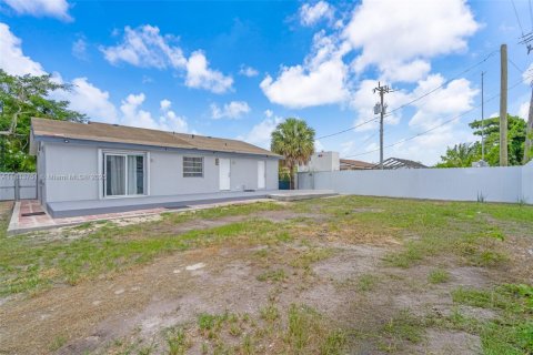 Villa ou maison à vendre à Miami, Floride: 3 chambres, 123.37 m2 № 1814759 - photo 28
