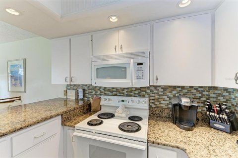 Купить кондоминиум в Холмс-Бич, Флорида 4 комнаты, 82.5м2, № 1914322 - фото 16