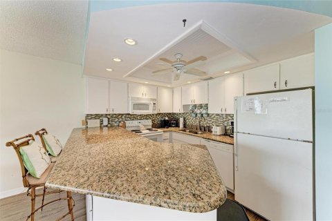 Купить кондоминиум в Холмс-Бич, Флорида 4 комнаты, 82.5м2, № 1914322 - фото 14