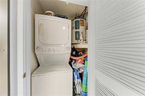 Купить кондоминиум в Холмс-Бич, Флорида 4 комнаты, 82.5м2, № 1914322 - фото 27