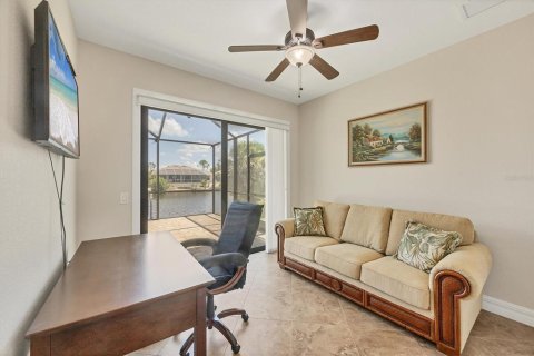 House in Port Charlotte, Florida 3 bedrooms, 179.49 sq.m. № 1819379 - photo 23