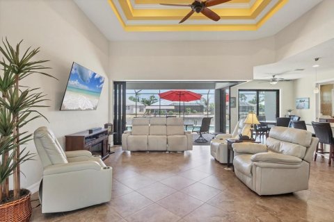 House in Port Charlotte, Florida 3 bedrooms, 179.49 sq.m. № 1819379 - photo 6