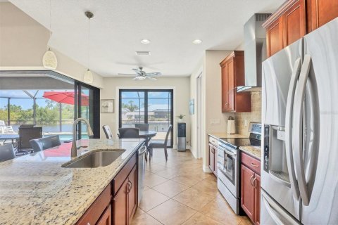 House in Port Charlotte, Florida 3 bedrooms, 179.49 sq.m. № 1819379 - photo 12