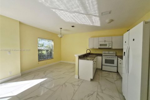 Adosado en alquiler en Pompano Beach, Florida, 3 dormitorios, 123.75 m2 № 1951940 - foto 6