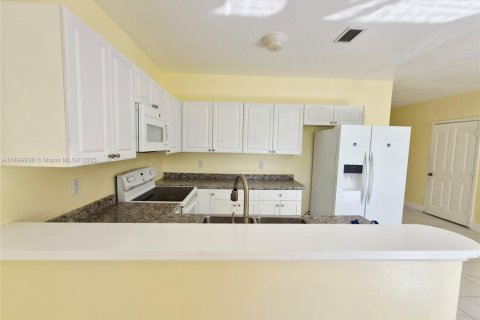 Adosado en alquiler en Pompano Beach, Florida, 3 dormitorios, 123.75 m2 № 1951940 - foto 8