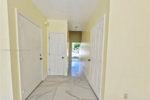 Adosado en alquiler en Pompano Beach, Florida, 3 dormitorios, 123.75 m2 № 1951940 - foto 5