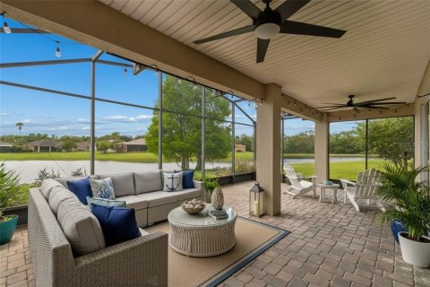 Casa en Kissimmee, Florida 3 dormitorios, 237.92 m2 № 2110635
