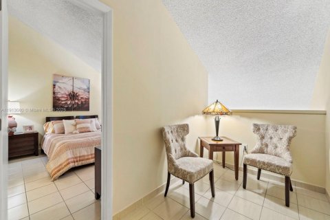 Adosado en venta en Miami, Florida, 2 dormitorios, 136.1 m2 № 1968771 - foto 18