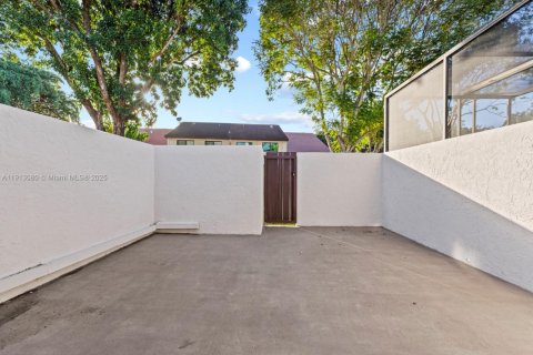 Adosado en venta en Miami, Florida, 2 dormitorios, 136.1 m2 № 1968771 - foto 21