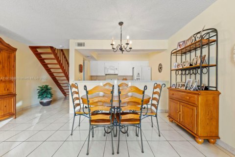 Adosado en venta en Miami, Florida, 2 dormitorios, 136.1 m2 № 1968771 - foto 6