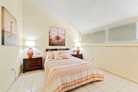 Adosado en venta en Miami, Florida, 2 dormitorios, 136.1 m2 № 1968771 - foto 15