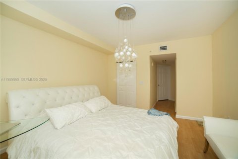 Copropriété à louer à Sunny Isles Beach, Floride: 2 chambres, 103.68 m2 № 2023575 - photo 27