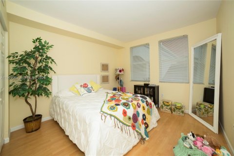 Copropriété à louer à Sunny Isles Beach, Floride: 2 chambres, 103.68 m2 № 2023575 - photo 15