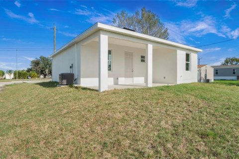 Casa en venta en Punta Gorda, Florida, 3 dormitorios, 93.18 m2 № 1780961 - foto 15