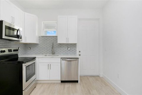 Casa en venta en Punta Gorda, Florida, 3 dormitorios, 93.18 m2 № 1780961 - foto 5
