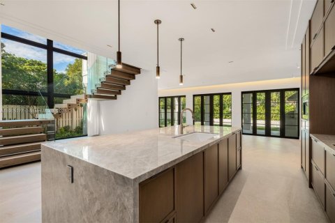 Купить виллу или дом в Майами, Флорида 5 спален, 360.65м2, № 1972830 - фото 3