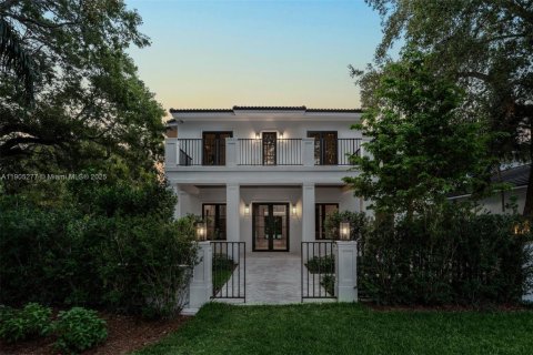 Купить виллу или дом в Майами, Флорида 5 спален, 360.65м2, № 1972830 - фото 13