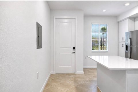 Condo in Punta Gorda, Florida, 2 bedrooms № 2393774 - photo 8