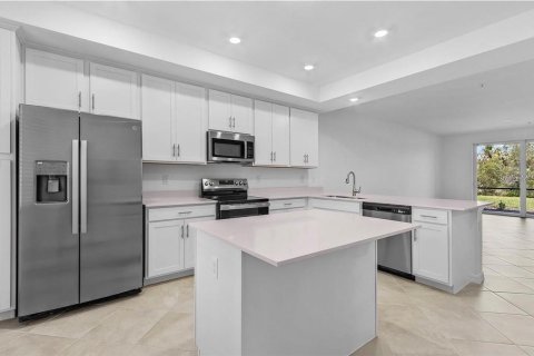 Condo in Punta Gorda, Florida, 2 bedrooms № 2393774 - photo 13