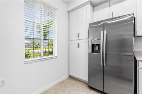 Condo in Punta Gorda, Florida, 2 bedrooms № 2393774 - photo 9