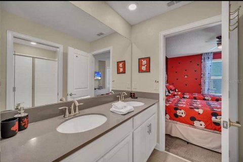 House in Davenport, Florida 6 bedrooms, 357.02 sq.m. № 1875767 - photo 15
